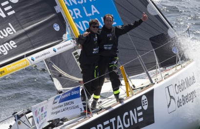 Sebastien Simon et Morgan Lagraviere a bord du Figaro Bretagne Credit Mutuel Performance - Transat AG2R La Mondiale 2018 - Conca