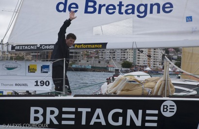 ARRIVEE DE THOMAS ROUXEL SUR BRETAGNE CREDIT MUTUEL PERFORMANCE EN 2EME POSITION LORS DE LA TRANSAT BENODET - MARTINIQUE - FORT 