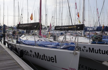 Rematage du Figaro Beneteau Bretagne Credit Mutuel Performance avant le depart de la 2eme etape de la Solitaire du Figaro - Eric