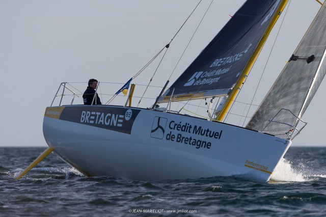 Port le Foret le 10 avril 2017, les Figaro Bretagne Crédit Mutuel avec Pierre Rhimbault (Bretagne Crédit Mutuel Espoir) et Sébas