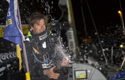 Sebastien Simon (Bretagne CMBl Performance) 3eme de la 1ere etape de la Solitaire Urgo Le Figaro 2017 entre Bordeaux et