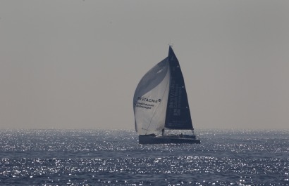 Sebastien Simon (Bretagne Credit Mutuel Performance) lors de la 4eme etape de la Solitaire Urgo Le Figaro entre Concarneau et Di