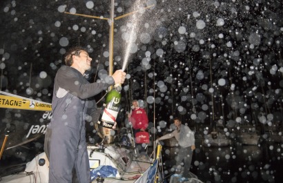 Sebastien Simon (Bretagne CMB Performance) vainqueur de la 2eme etape de la Solitaire URGO Le Figaro 2018 entre Saint Brieuc et 