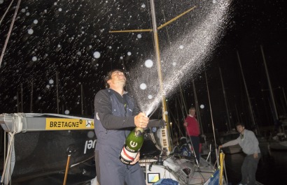 Sebastien Simon (Bretagne CMB Performance) vainqueur de la 2eme etape de la Solitaire URGO Le Figaro 2018 entre Saint Brieuc et 