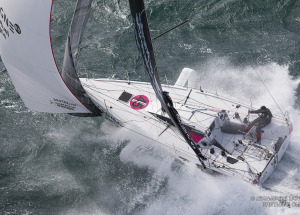 Les Figaro 3 Bretagne CMB, skipper Espoir Tom Laperche, skipper Performance Loïs Berrehar, à l'entrainement au large des Iles Gl