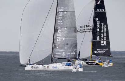 Les Figaros devant les 7 Iles lors de la 3eme etape de la Solitaire Urgo Le Figaro 2019 - en mer le 16/06/2019