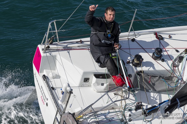 Les Figaro 3 Bretagne CMB, skipper Espoir Tom Laperche, skipper Performance Loïs Berrehar, à l'entrainement au large des Iles Gl