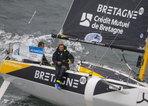 Tom Laperche et Lois Berrehar a bord du Figaro Bretagne CMB Performance lors du prologue de la Transat en Double Concarneau-Sain
