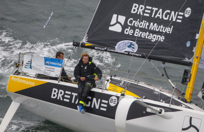 Tom Laperche et Lois Berrehar a bord du Figaro Bretagne CMB Performance lors du prologue de la Transat en Double Concarneau-Sain