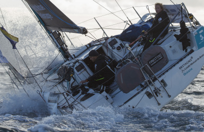 Elodie Bonafous et Corentin Horeau a bord du Figaro Bretagne CMB Oceane lors du depart de la Transat en Double Concarneau-Saint 