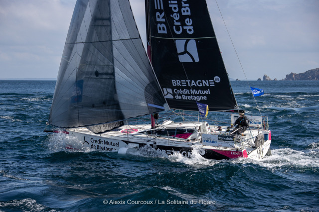 Les Figaros au passage de la pointe du Raz lors de la 2eme etape de la Solitaire du Figaro 2021 entre Lorient et Fecamps - En me