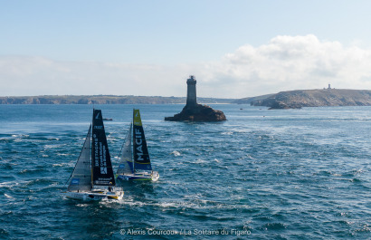 Les Figaros au passage de la pointe du Raz lors de la 2eme etape de la Solitaire du Figaro 2021 entre Lorient et Fecamps - En me